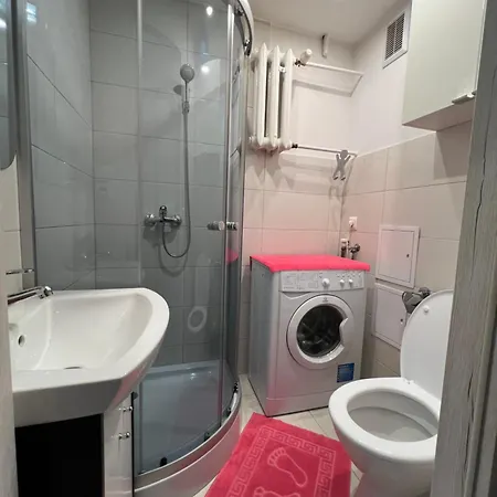 Etna 2 - Parter- , Chrobrego *